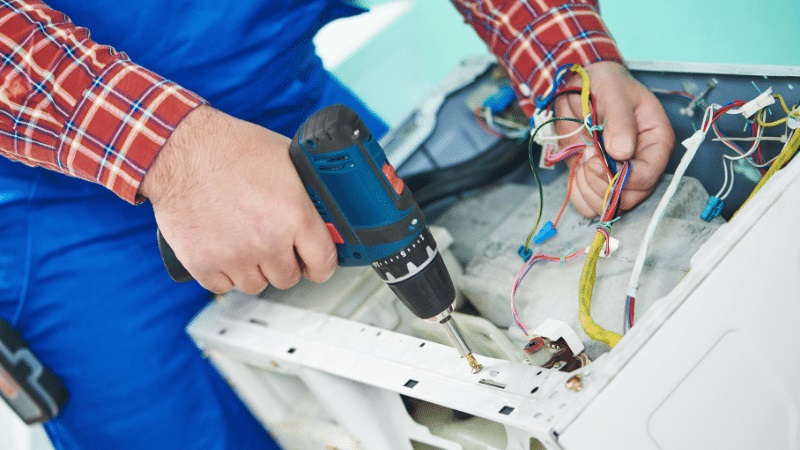 Selendi Termoteknik Termoteknik çamaşır makinesi kart tamiri – Su almama arızası orijinal parça ile giderildi. - Teknik servis örneği